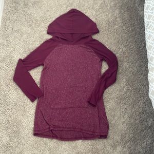 Long hoodie maroon. Very soft